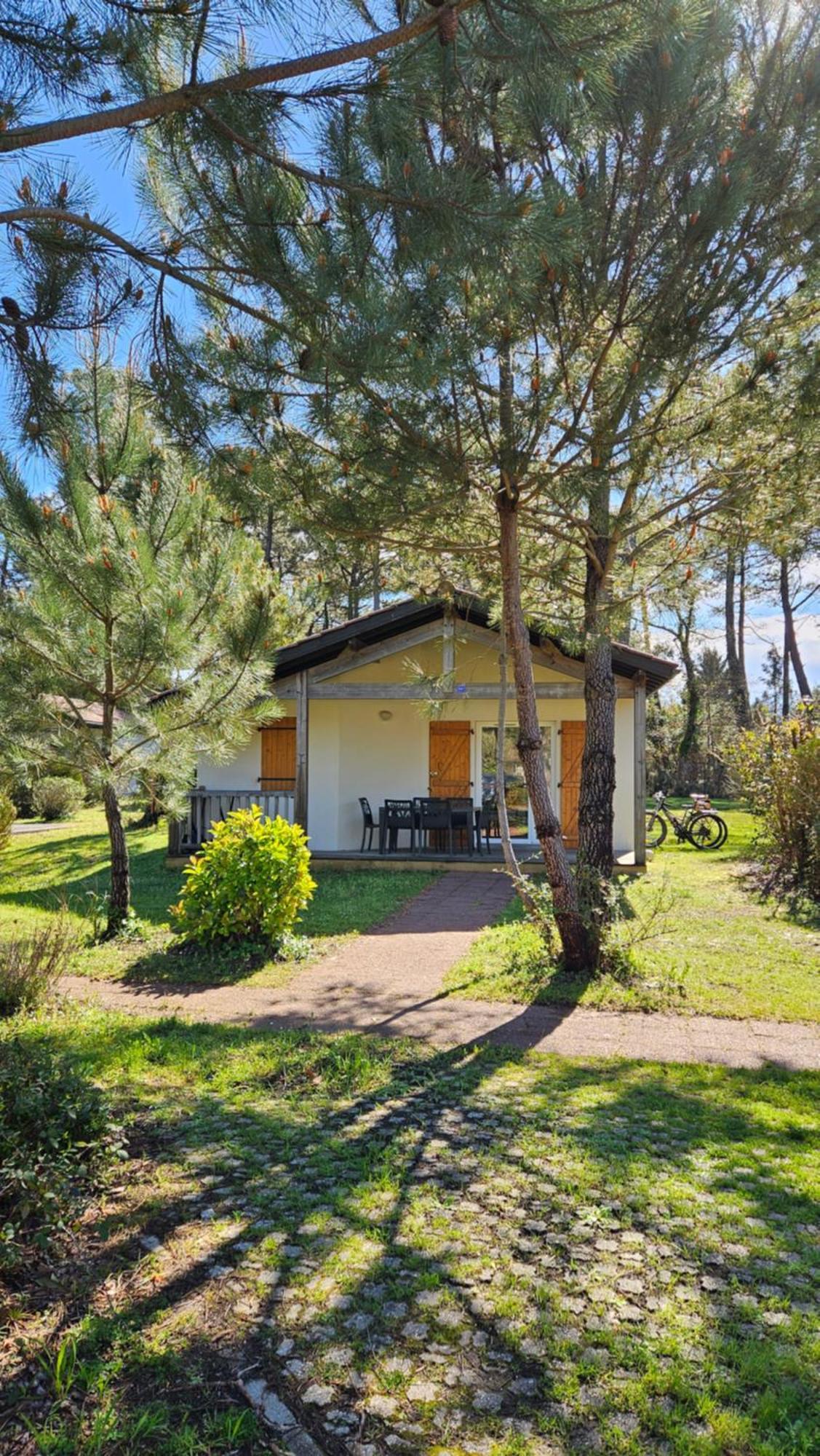 Chalet Paisible A La Plage, Piscine Et Tennis Ondres Exterior photo